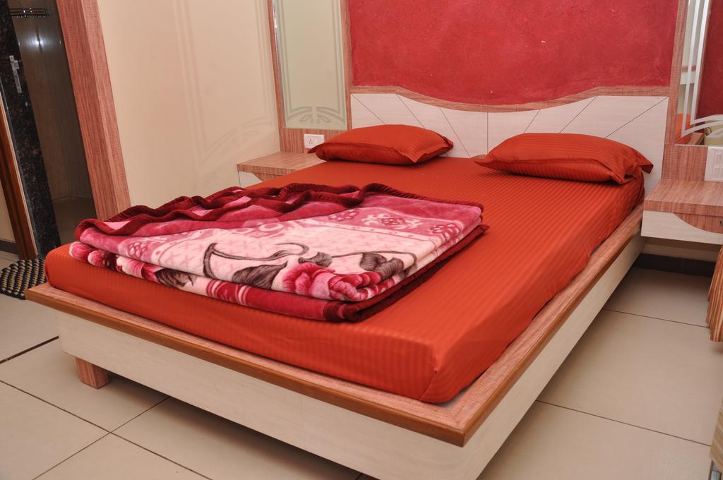 Raval Bunglow Panchgani Room photo