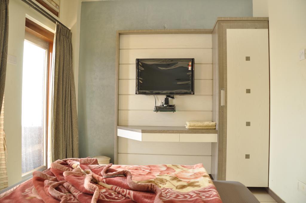 Raval Bunglow Panchgani Exterior photo